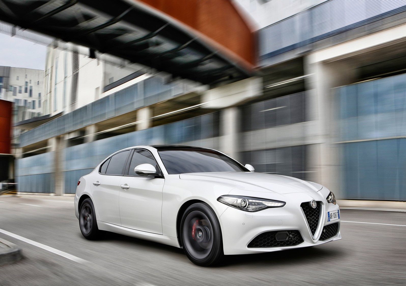 Alfa Romeo Giulia napaka okvara tezava problem vpoklic zanesljivost nakup rabljenega