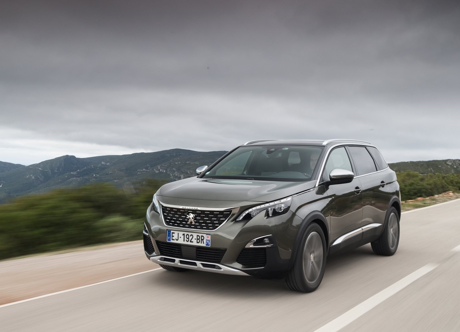 Peugeot 5008 napaka okvara tezava problem vpoklic zanesljivost nakup rabljenega