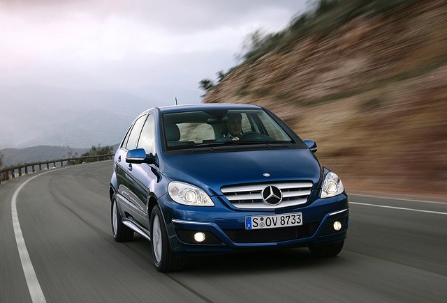 Mercedes-Benz razred B, pregled napak, težav, okvar in vpoklicev