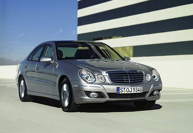 Mercedes razred E napake težave okvare vpoklici rabljen