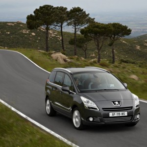 Peugeot 5008 rabljen napake težave ok