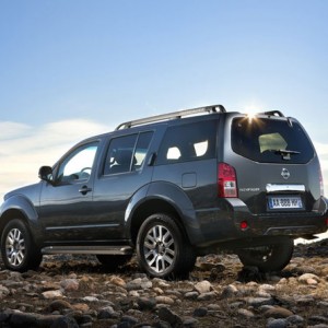 Nissan pathfinder rabljen napake težave okvare vpoklici