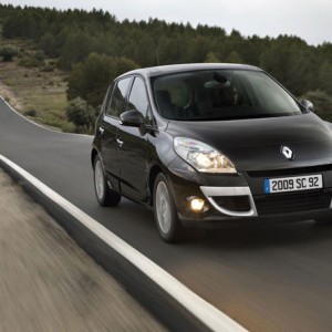 Renault Scenic rabljen napake težave okvare vpoklici
