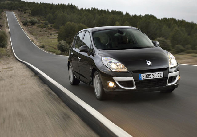 Renault Scenic rabljen napake težave okvare vpoklici
